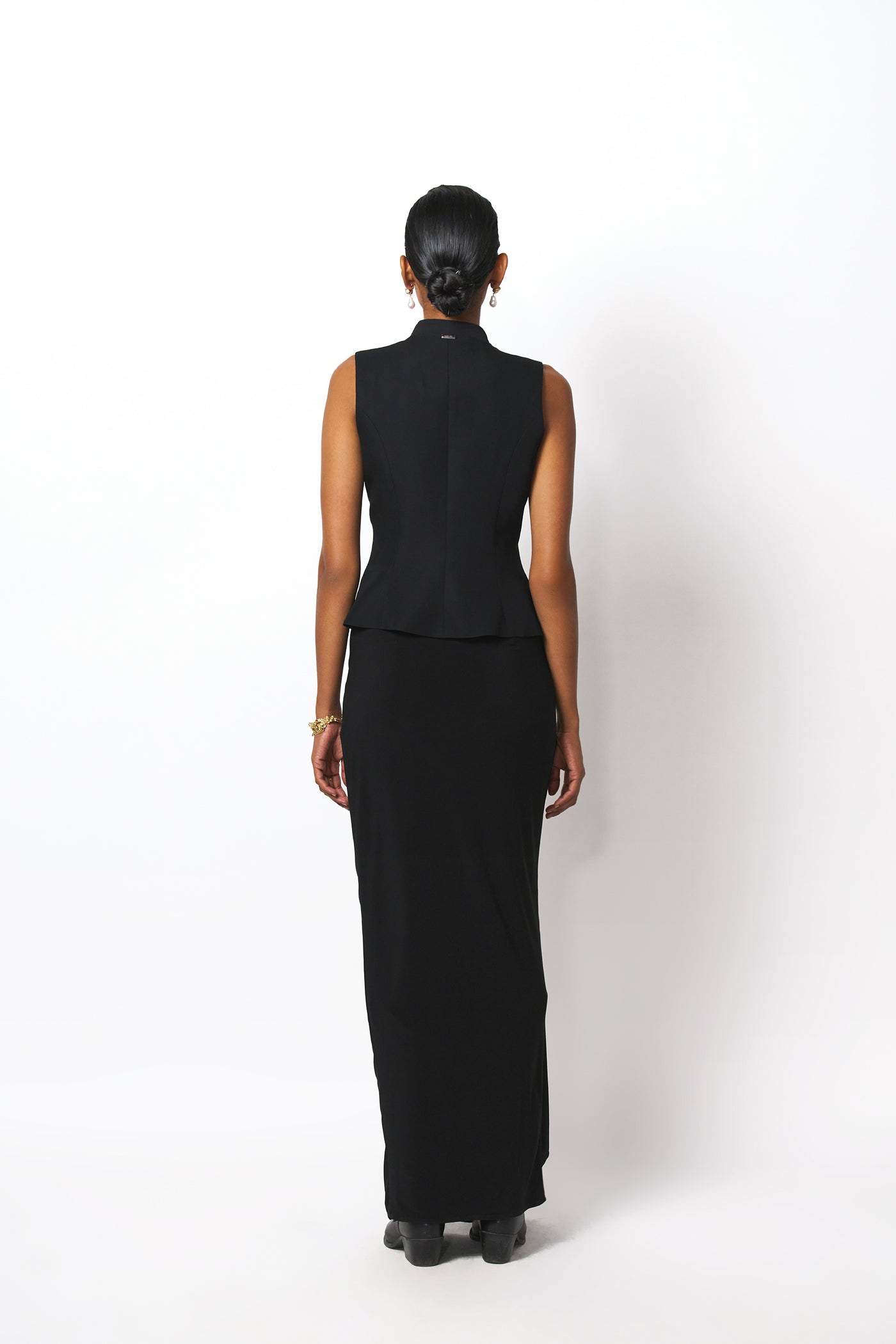 431-88 by Shweta Kapur H.R. skirt Indian designer wear online shopping melange singapore