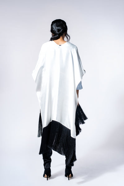 431-88 by Shweta Kapur Mel Cape indian designer wear online shopping melange singapore