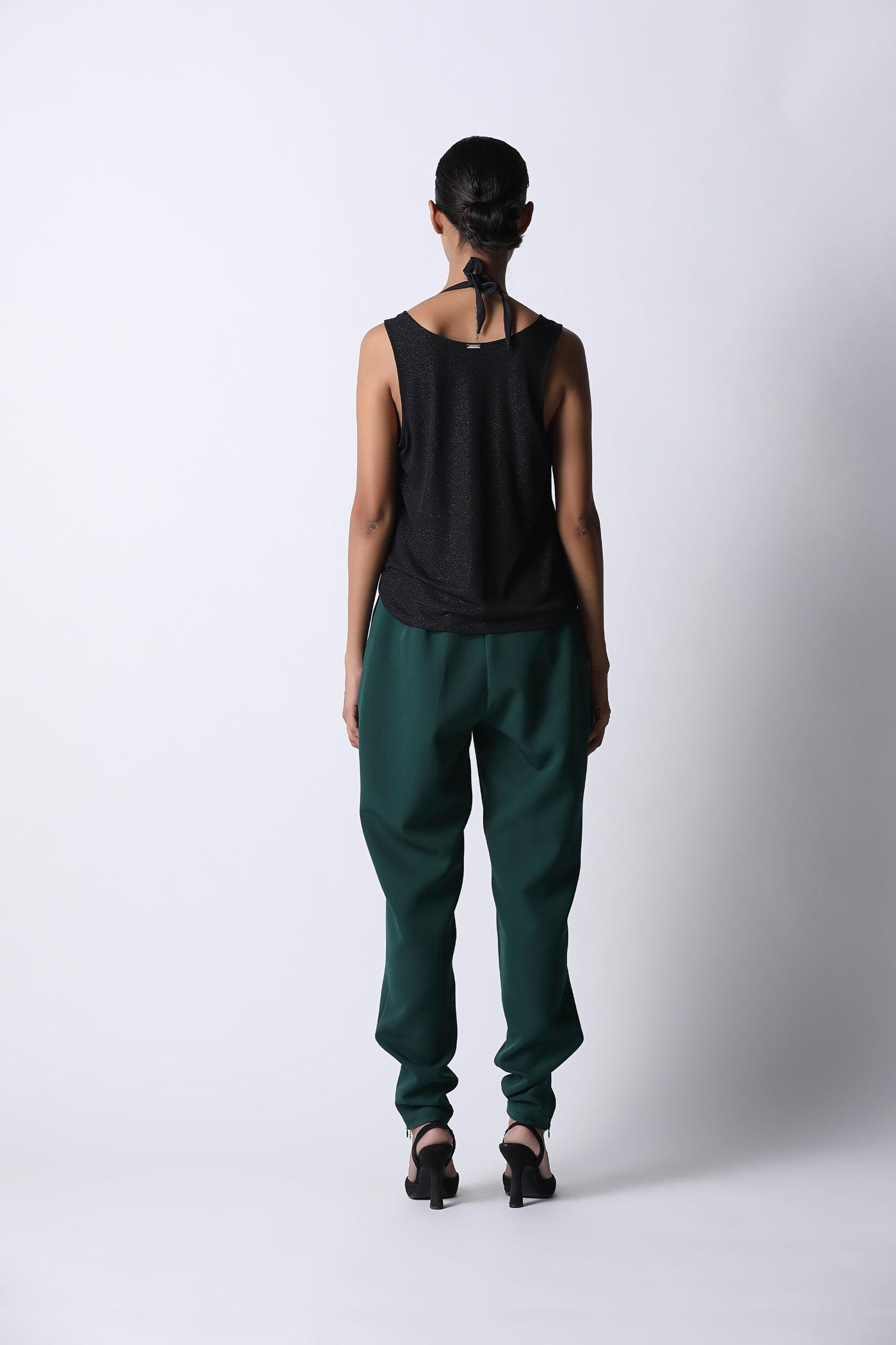 431-88 by Shweta Kapur Pegged Trouser indian designer wear online shopping melange singapore