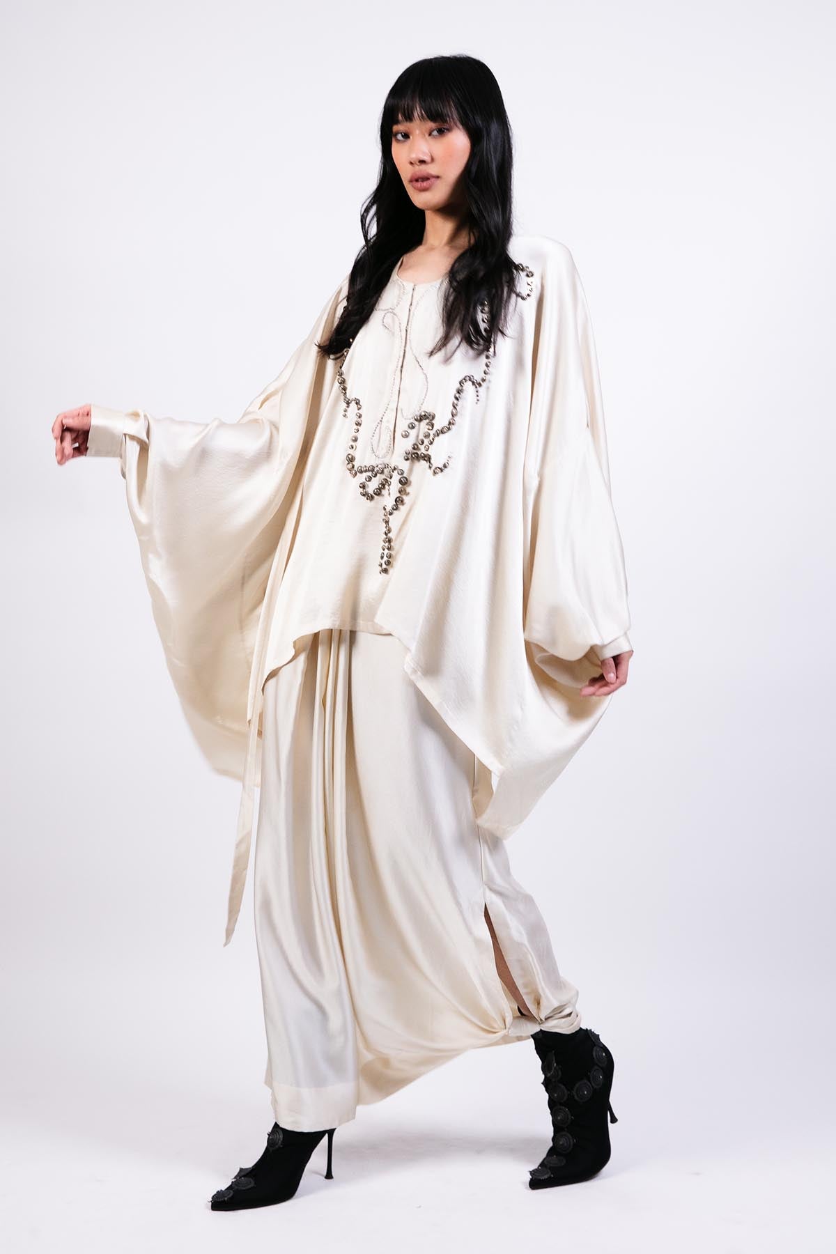 AKOK Ivory Kurta With Lungi Skirt Embroidered Co-ord indian designer wear online shopping melange singapore 