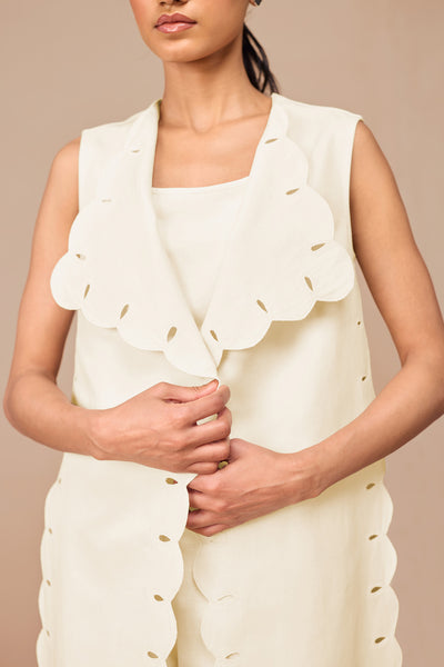 AMPM Cleo Throw Set Ivory Indian designer wear online shopping melange singapore