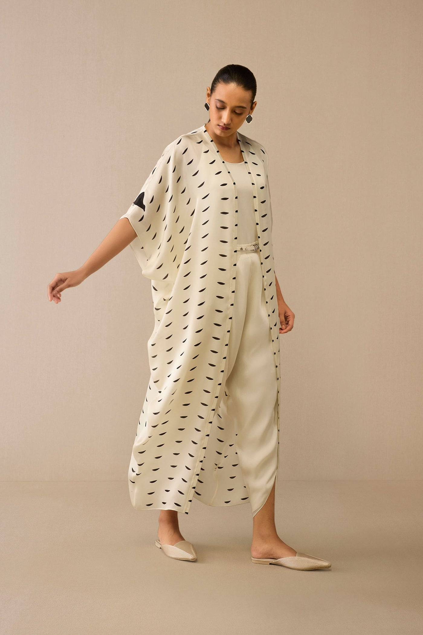 AMPM Dillagi Cape Set indian designer wear online shopping melange singapore