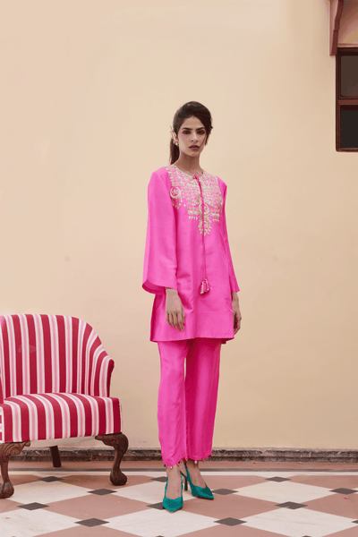 Archana Shah Pink Silk Zari Moon Yoke Kurta Set indian designer wear online shopping melange singapore 