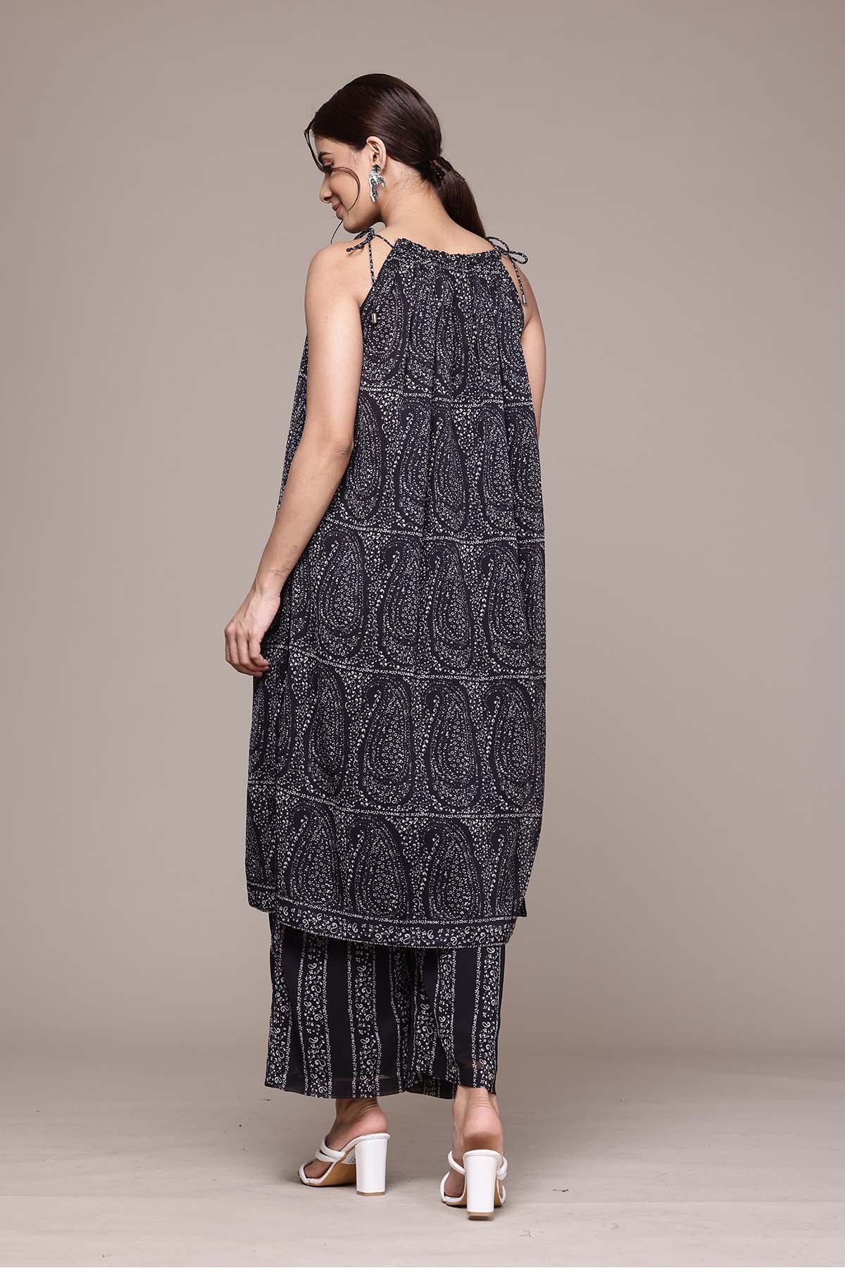 Aarke Ritu Kumar Black Ashfi Kurta With Palazzo indian designer wear online shopping melange singapore 
