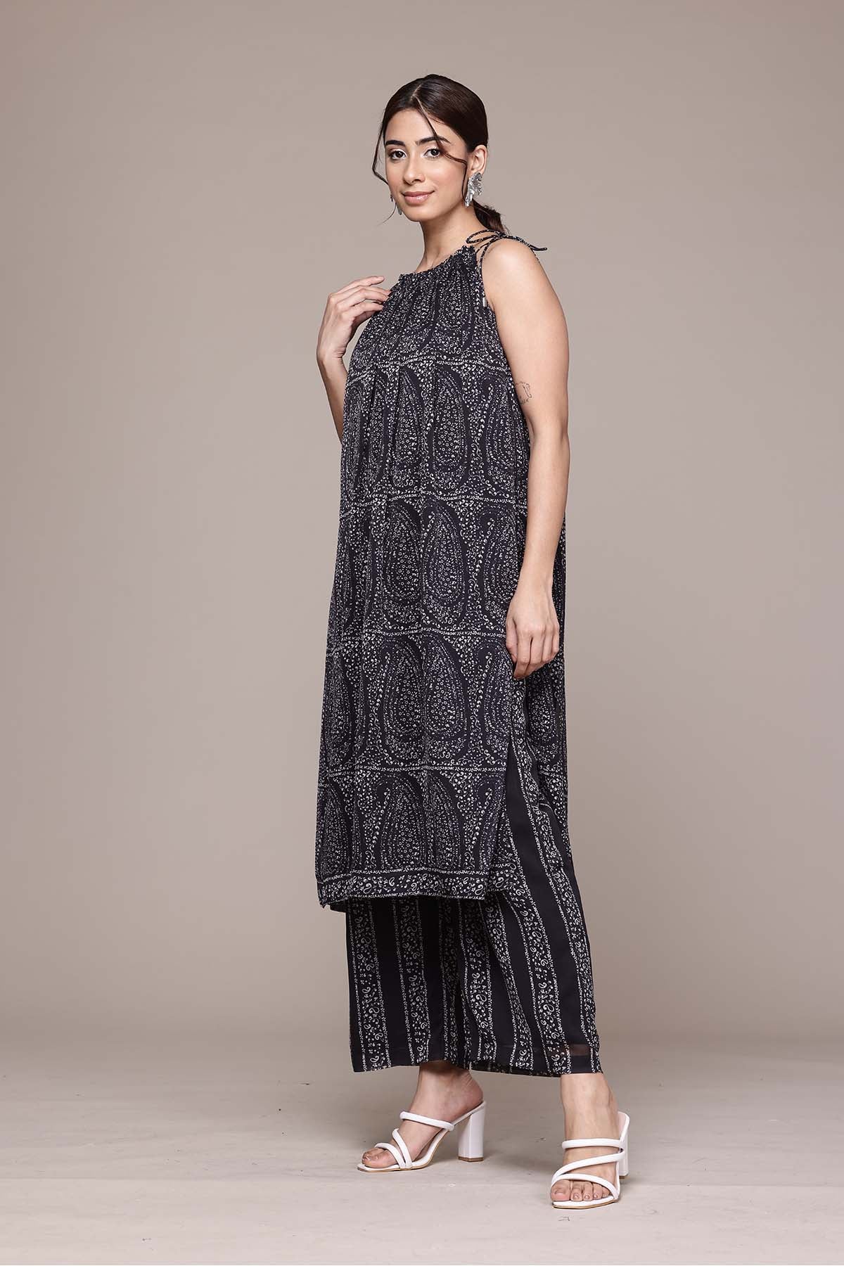Aarke Ritu Kumar Black Ashfi Kurta With Palazzo indian designer wear online shopping melange singapore 
