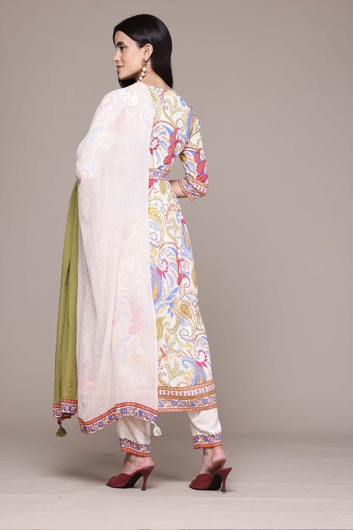 Aarke Ritu Kumar Ecru Saphira Kurta With Pant And Dupatta indian designer wear online shopping melange singapore 
