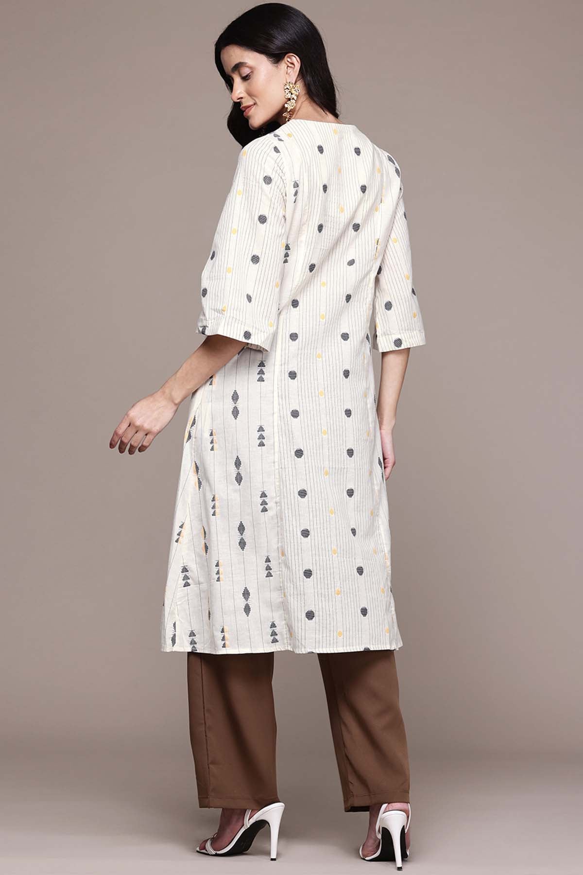 Aarke Ritu Kumar Off White Vidushi Kurta indian designer wear online shopping melange singapore 