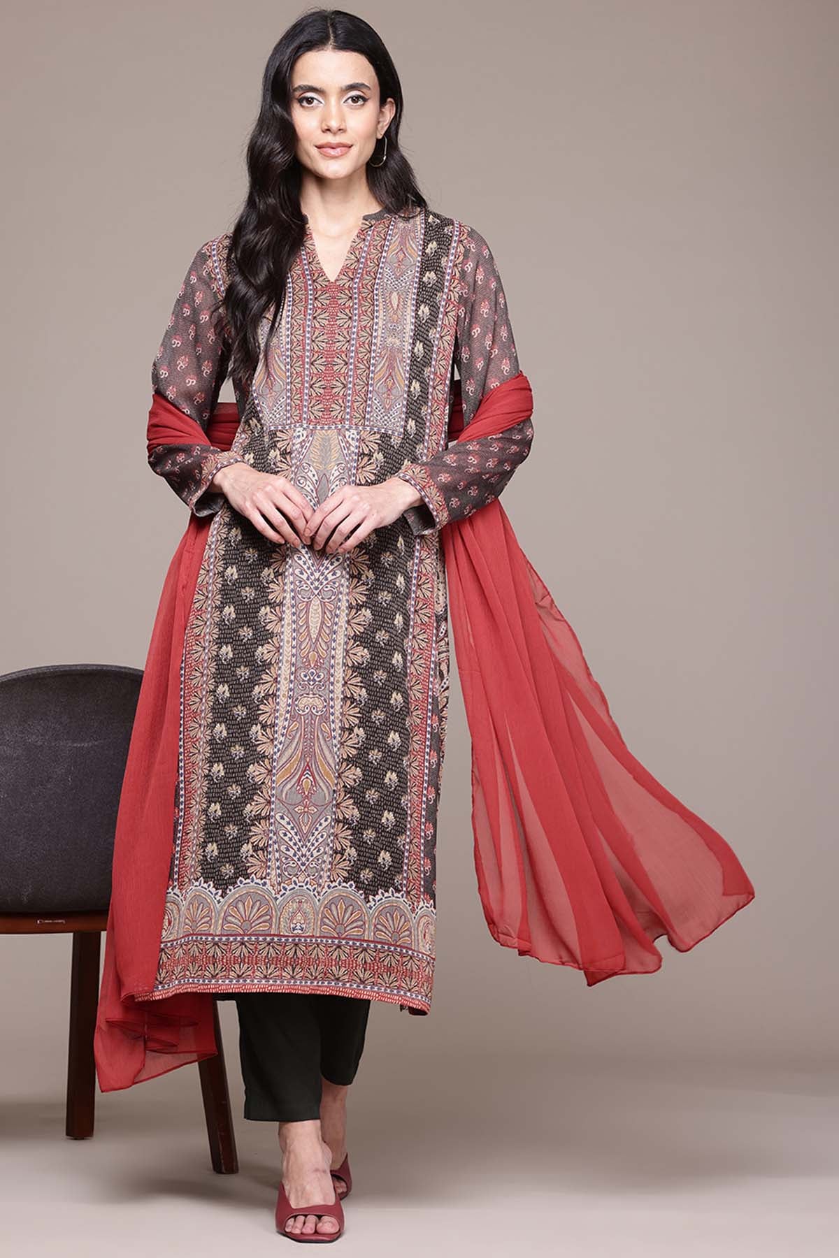 Aarke Ritu Kumar Olive Green Trove Kurta With Pant And Dupatta indian designer wear online shopping melange singapore 