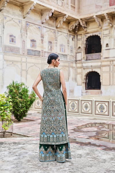 Anita Dongre Alatakshi Embroidered Zardozi Tabard Set indian designer wear online shopping melange singapore