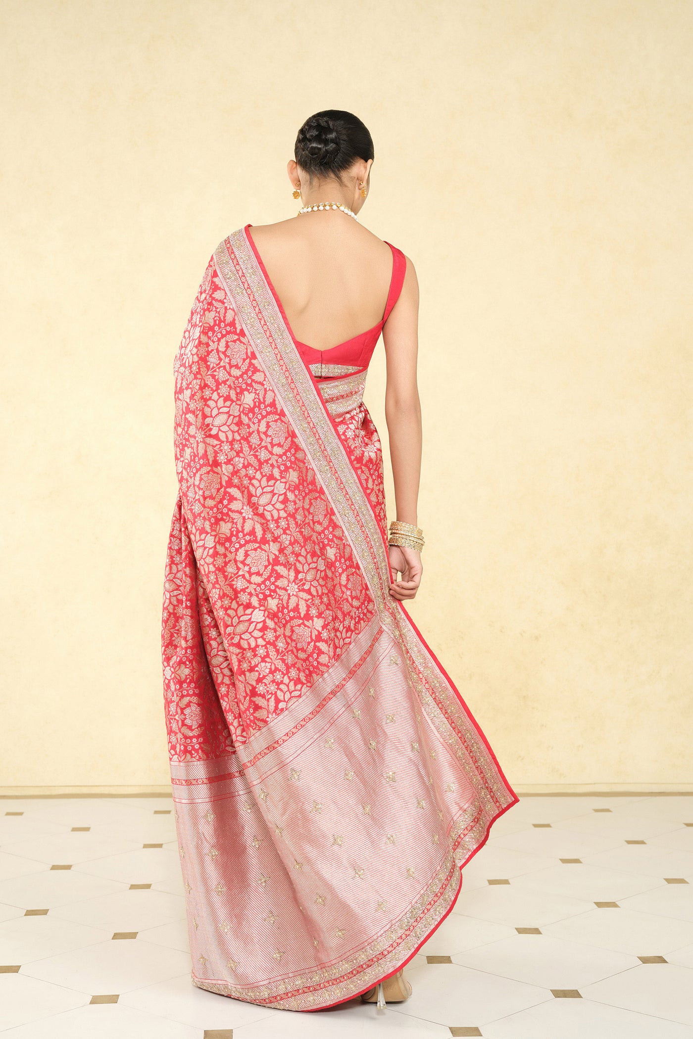 Anita Dongre Bhaanavi Handwoven Benarasi Silk Saree Red indian designer wear online shopping melange singapore