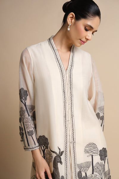 Anita Dongre Guadalupe Hand-embroidered Kantha Mul Co-ord Ivory indian designer wear online shopping melange singapore
