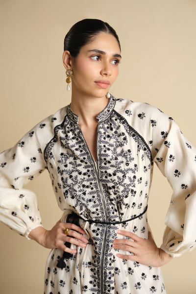 Anita Dongre Sawsan A-Line Embroidered Mul Kaftan indian designer wear online shopping melange singapore