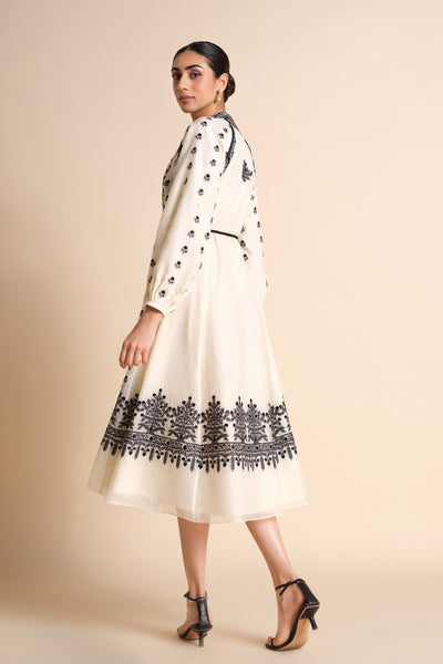 Anita Dongre Sawsan Embroidered Mul Dress White indian designer wear online shopping melange singapore
