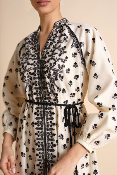 Anita Dongre Sawsan Embroidered Mul Dress White indian designer wear online shopping melange singapore
