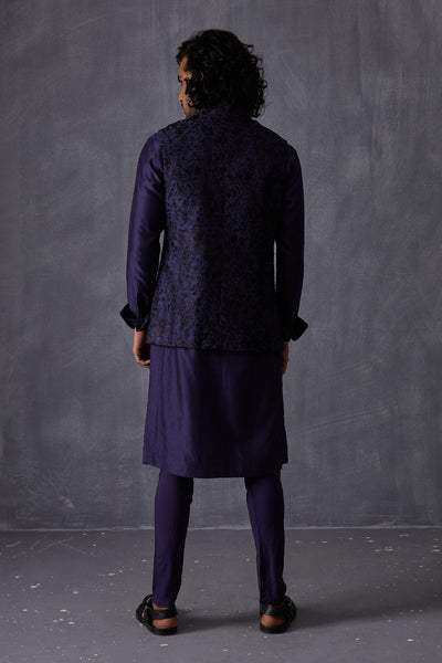 Arjan Dugal Chanderi Silk Kurta Set With Straight Hem Indian designer wear online shopping melange singapore