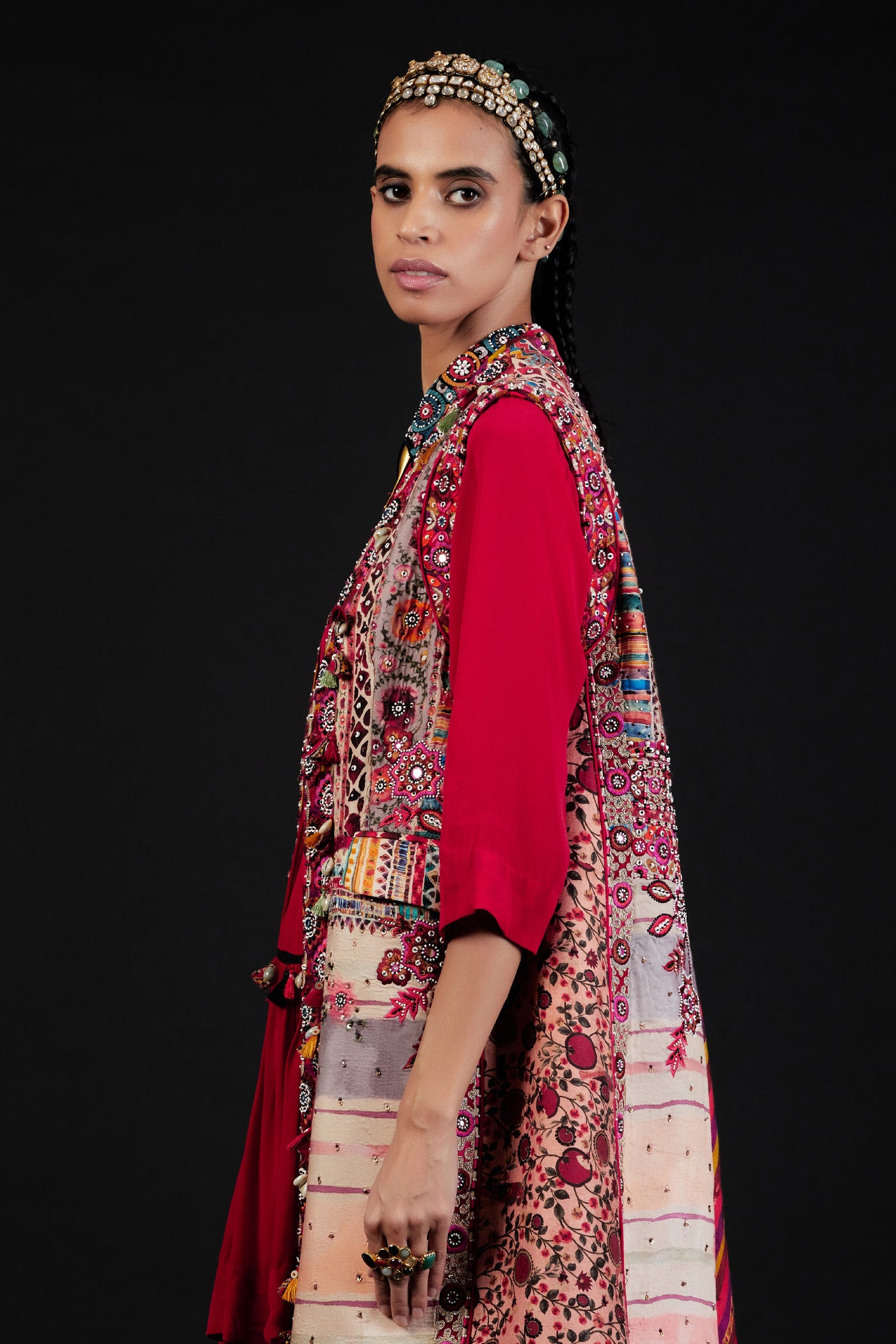 Aseem Kapoor Ruhi Sleeveless Jacket indian designer wear online shopping melange singapore