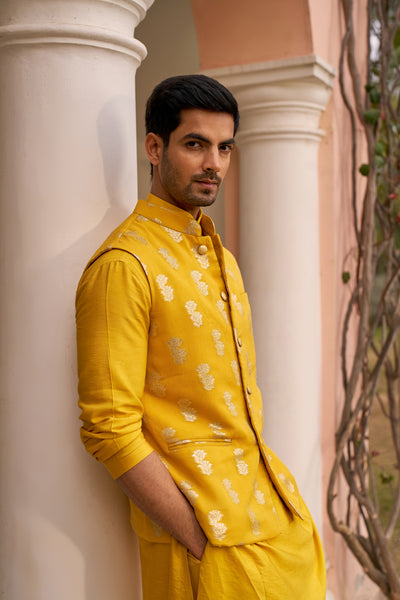 Chhavvi Aggarwal Menswear Yellow Kurta Set With Bundi indian designer wear online shopping melange singapore