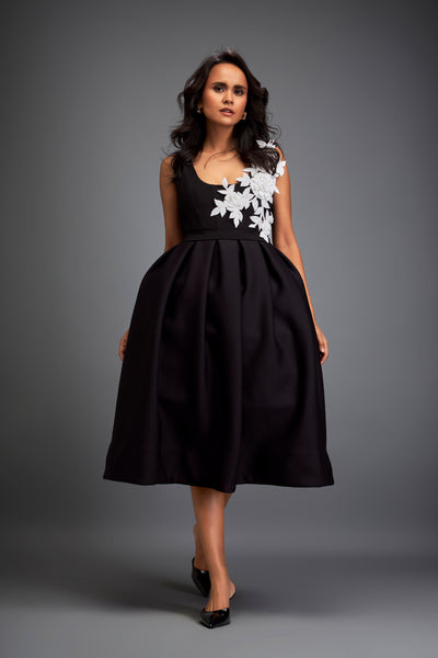 Deepika Arora Black Dress With White Embroidered Swaroski Indian designer wear online shopping melange singapore