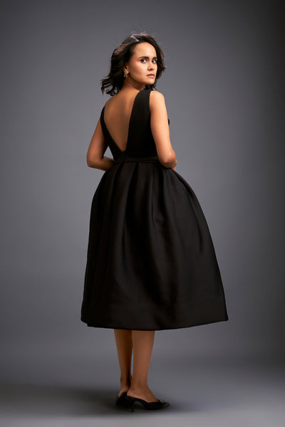 Deepika Arora Legant Black Dress Indian designer wear online shopping melange singapore
