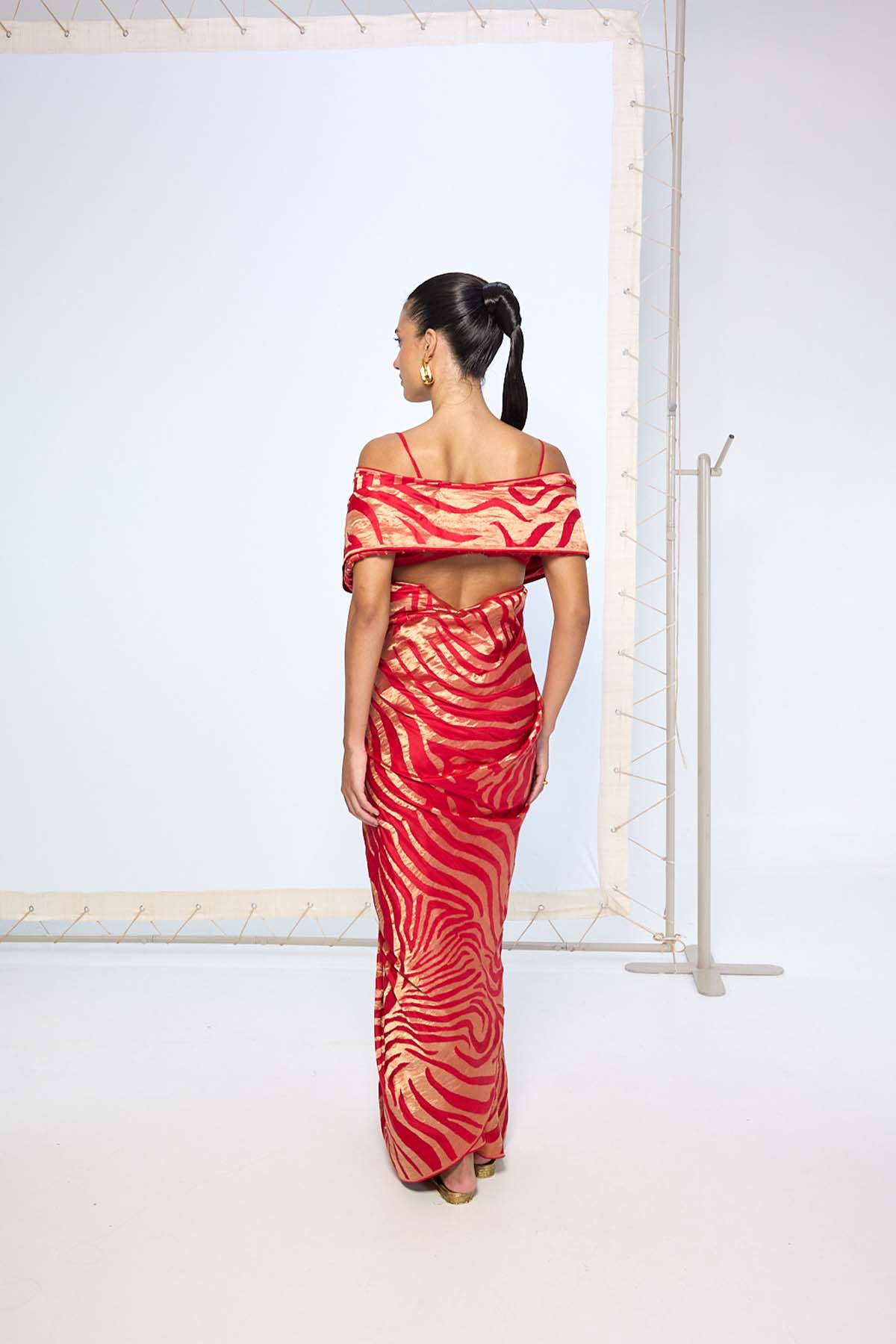 Ekaya Handwoven Classic Red Silk Saree indian designer wear online shopping melange singapore 