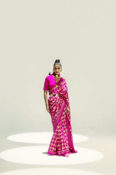 Ekaya Open Border Houndstooth Gold Zari indian designer wear online shopping melange singapore 