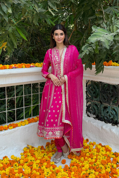 Gopi Vaid Golconda Aarohi Ag Set Rani Pink indian designer wear online shopping melange singapore
