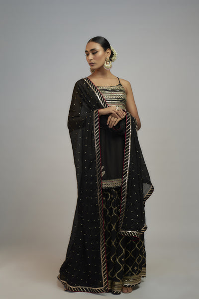 Gopi Vaid Golconda Aarva Strappy Set Indian designer wear online shopping melange singapore