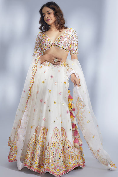 Gopi Vaid Nur Lehenga Set indian designer wear online shopping melange singapore