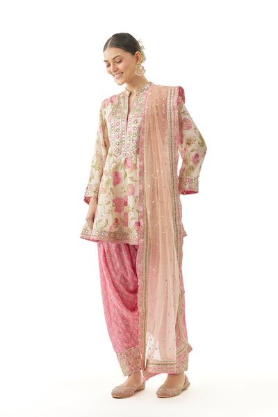 Gopi Vaid Priyagini AG Set indian designer wear online shopping melange singapore