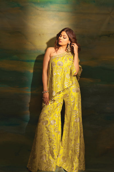 Gopi Vaid Shamita Shetty In Golconda  Arsh One Shoulder Set indian designer wear online shopping melange singapore