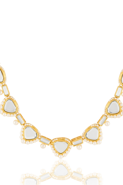 Lucent Riviere Collar Necklace In 18Kt Gold Plated