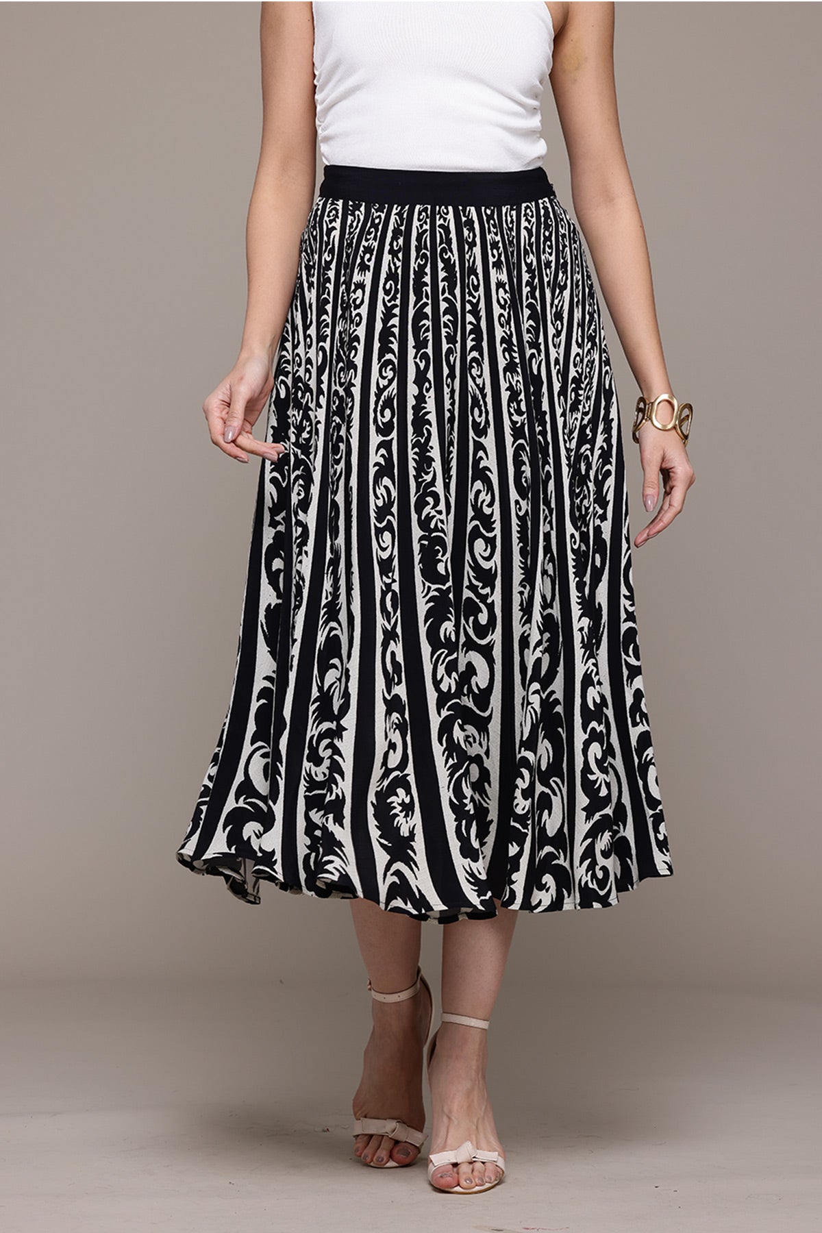 Label Ritu Kumar Black Arabesq Printed Pleated Skirt indian designer wear online shopping melange singapore 
