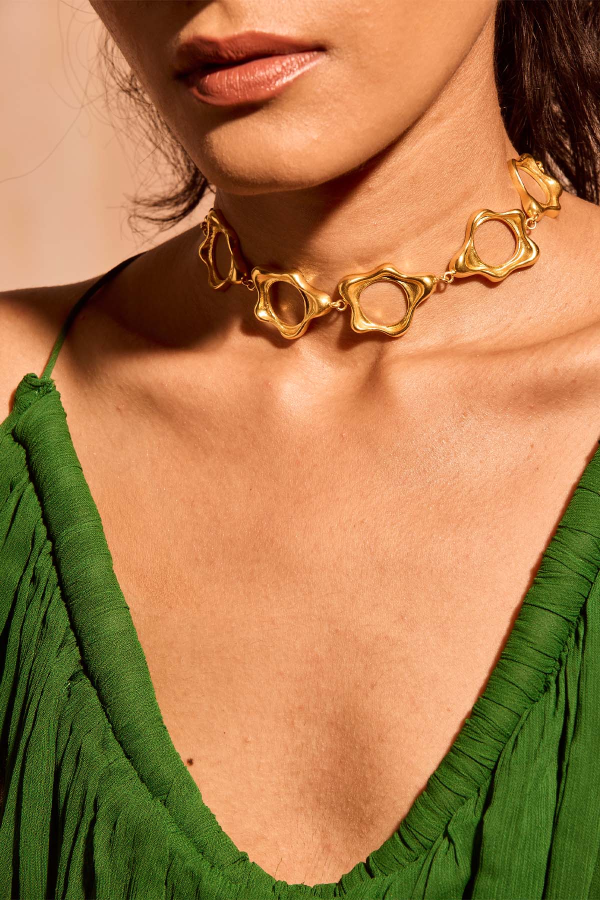 Fluid Choker – Melange Singapore