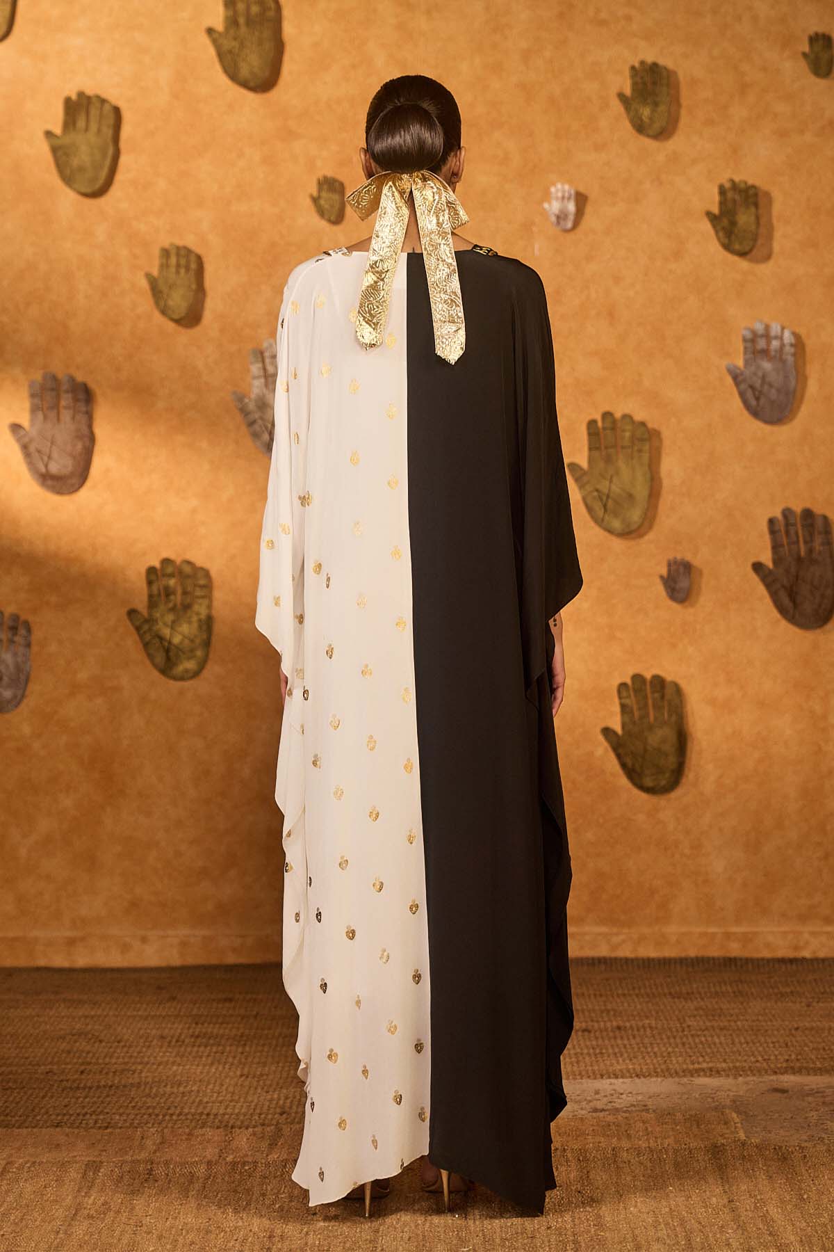 Masaba Black And White Heartbeat Kaftan indian designer wear online shopping melange singapore