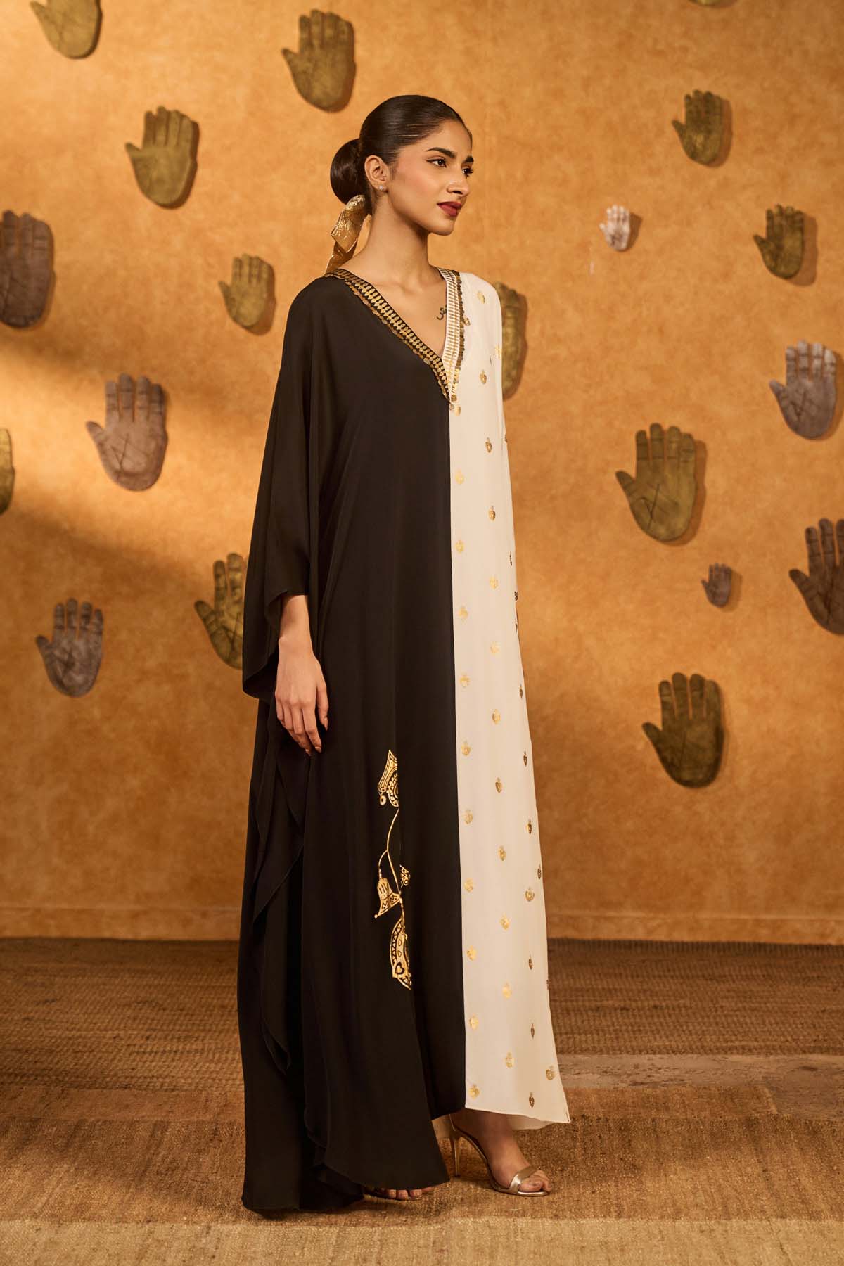 Masaba Black And White Heartbeat Kaftan indian designer wear online shopping melange singapore