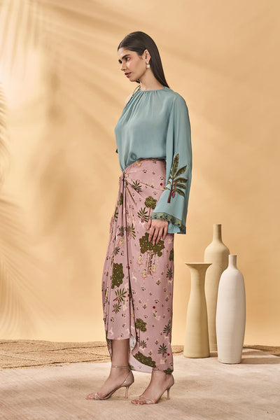 Masaba Blue And Pink Trellis Picnic Set indian designer wear online shopping melange singapore