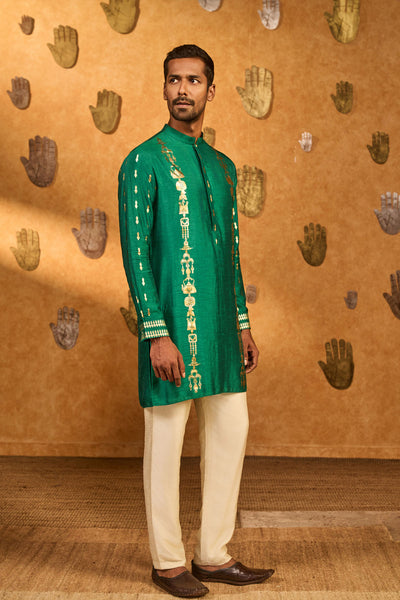 Masaba Menswear Green Totem Lines And Pot Kurta Set indian designer wear online shopping melange singapore 