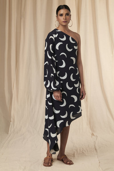Masaba Black Mooncrest One Shoulder Kaftan Dress indian designer wear online shopping melange singapore