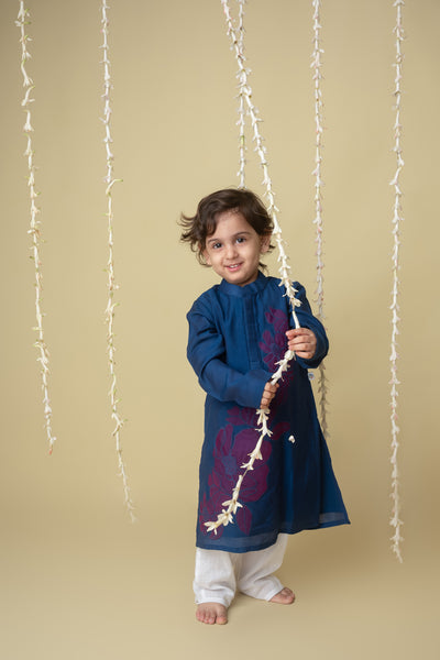 Mi Dulce An'ya Midnight Gold Applique Kurta Set indian designer wear online shopping melange singapore