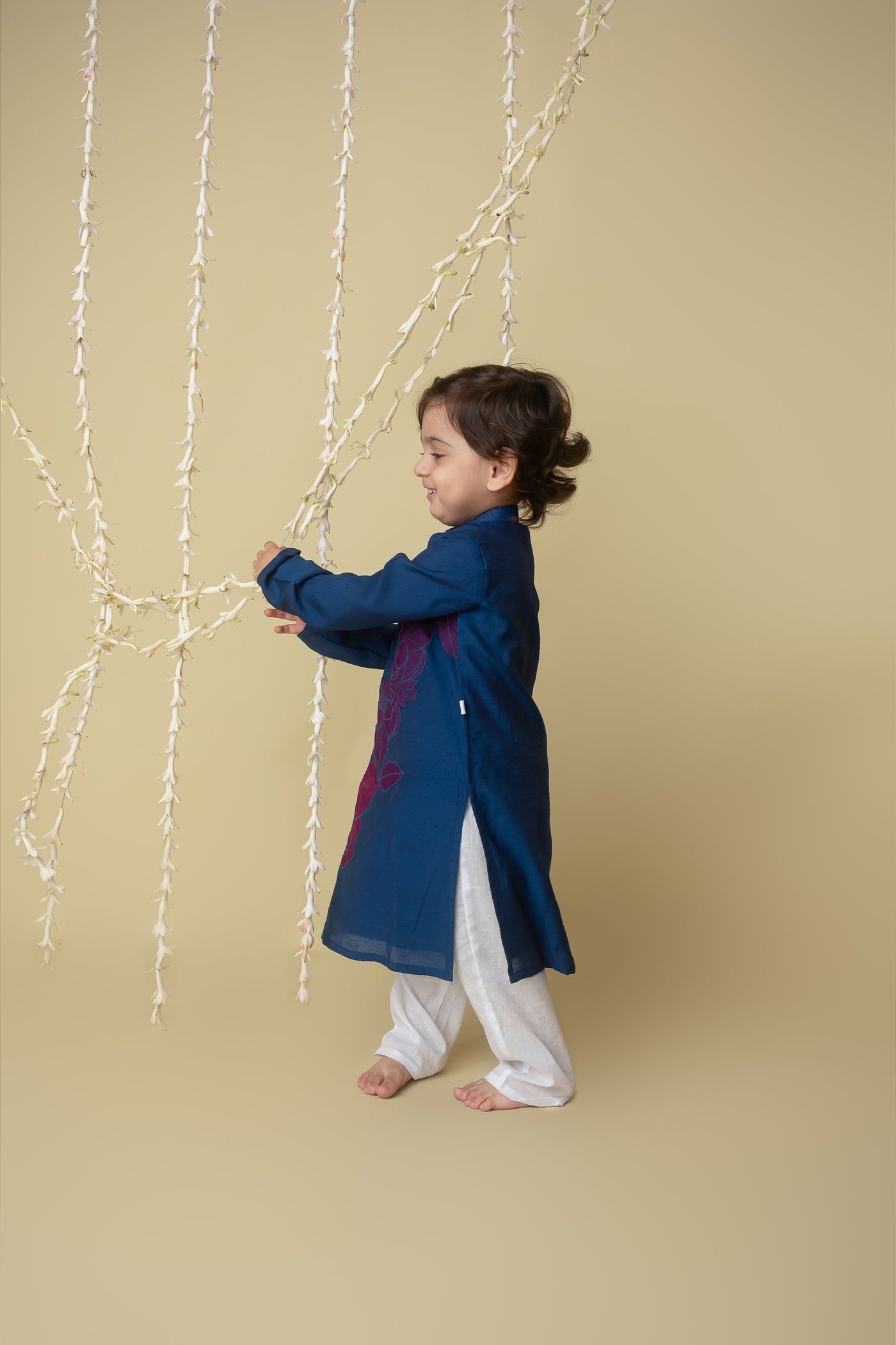 Mi Dulce An'ya Midnight Gold Applique Kurta Set indian designer wear online shopping melange singapore