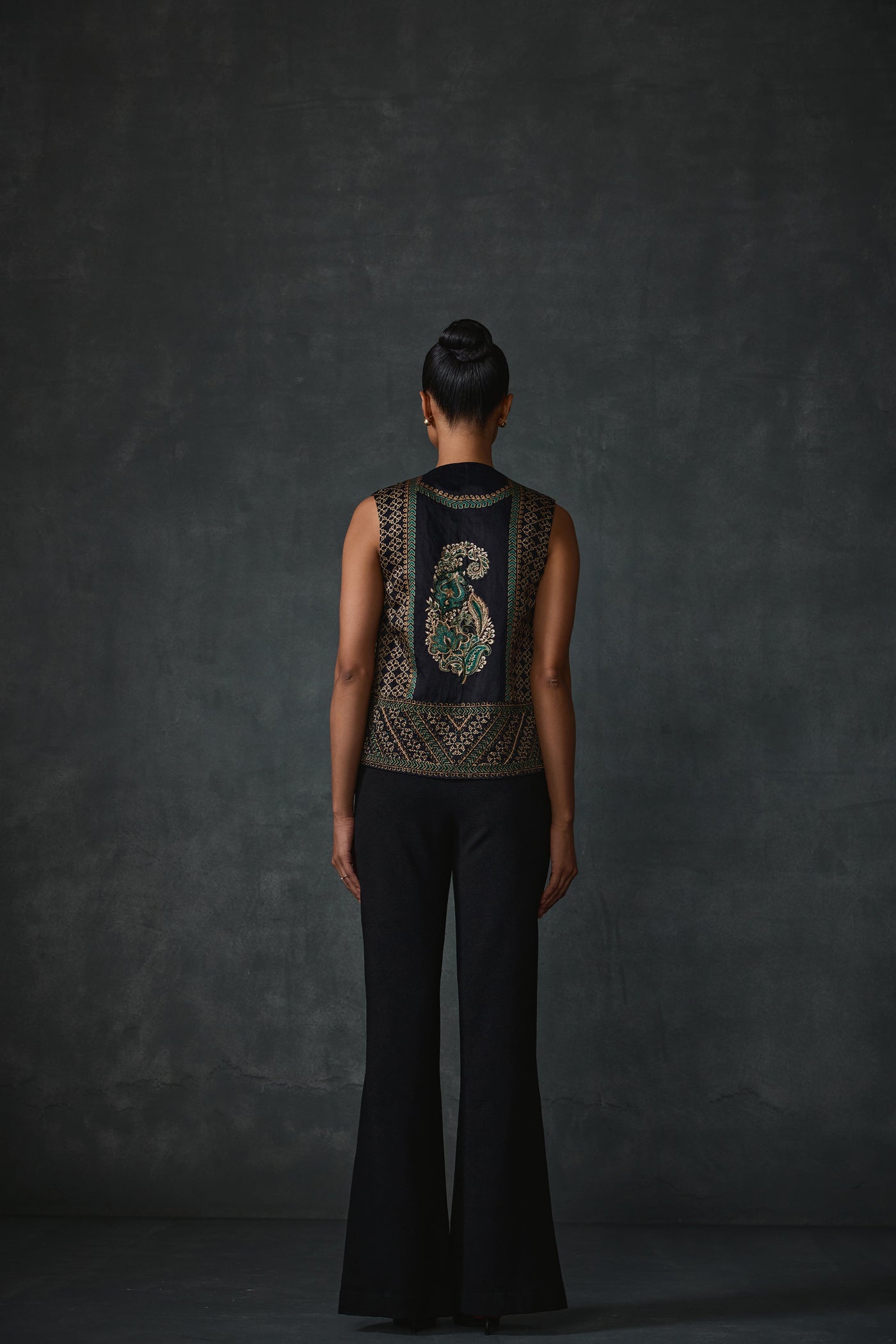 Namrata Joshipura Paisley Open Jacket indian designer wear online shopping melange singapore