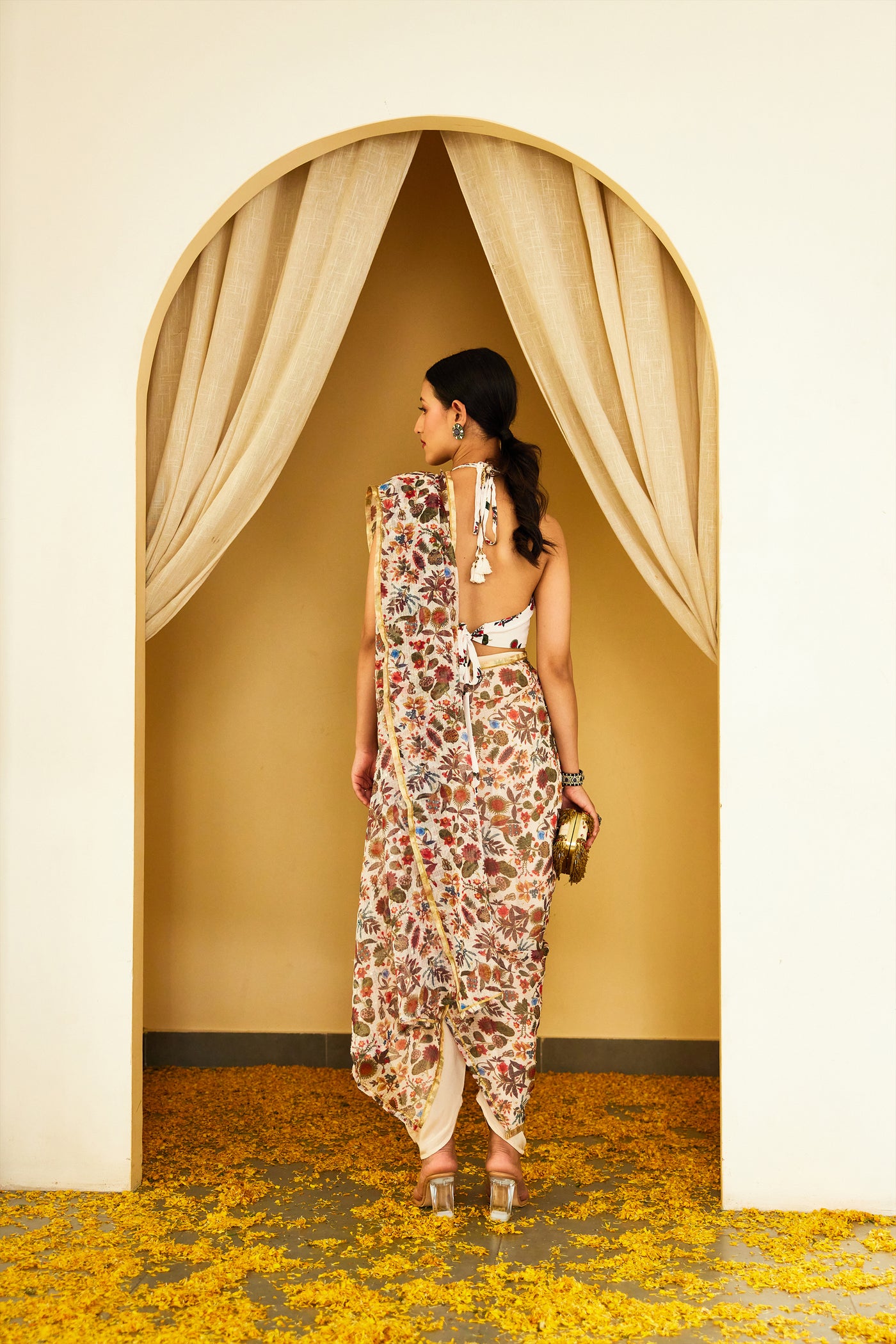 Nikasha Ivory Kohinoor Jaal Pure Kota Doriya Dhoti Saree Indian designer wear online shopping melange singapore
