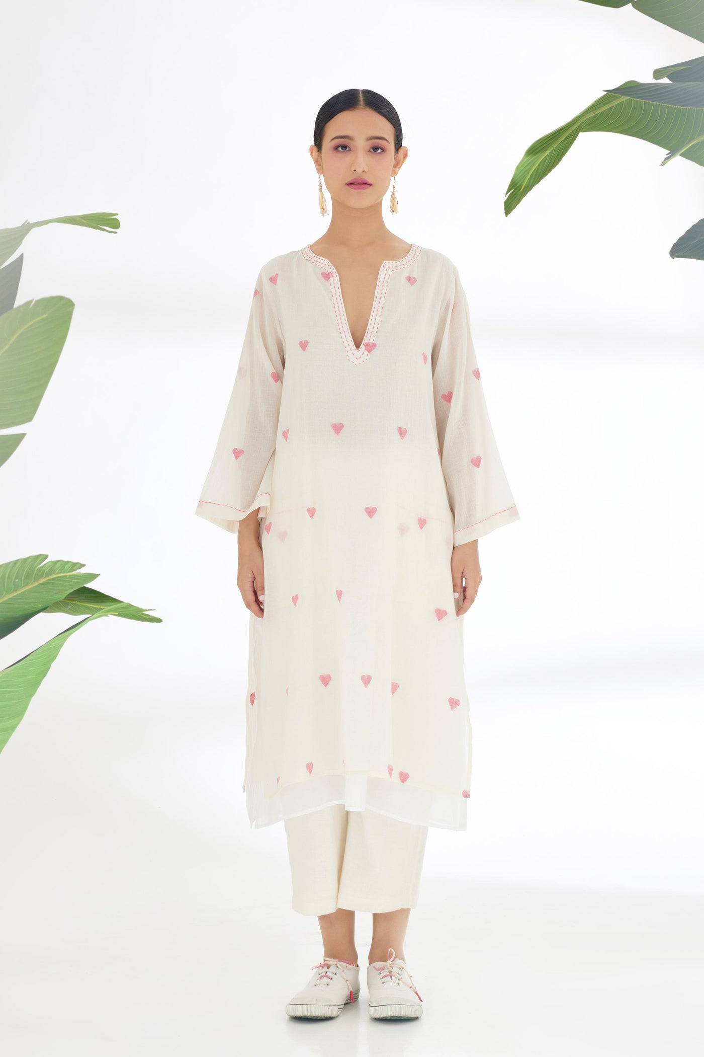 Nikasha Cream Hand Woven Heart Jamdani Tunic Indian designer wear online shopping melange singapore