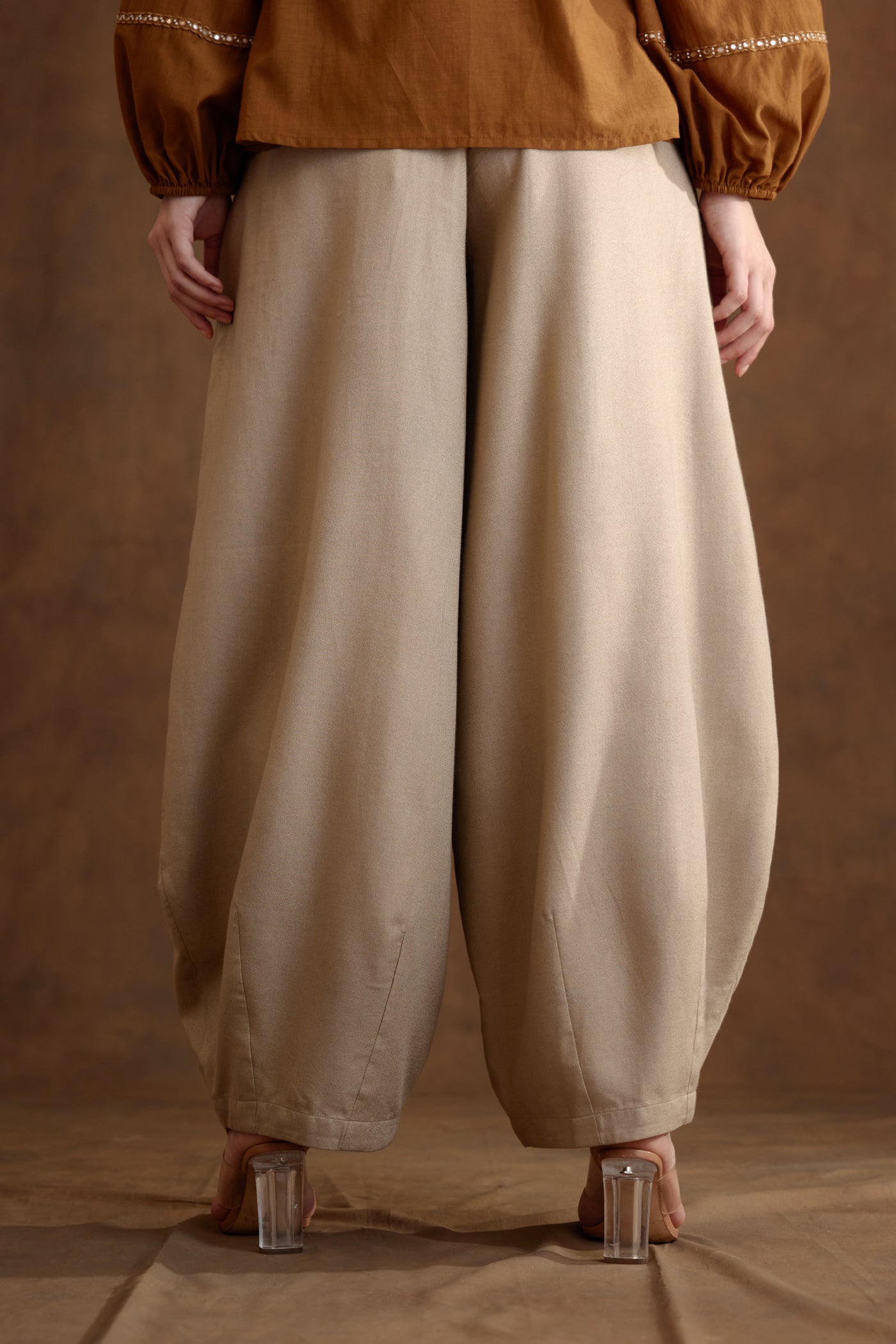 Fawn baggy pants