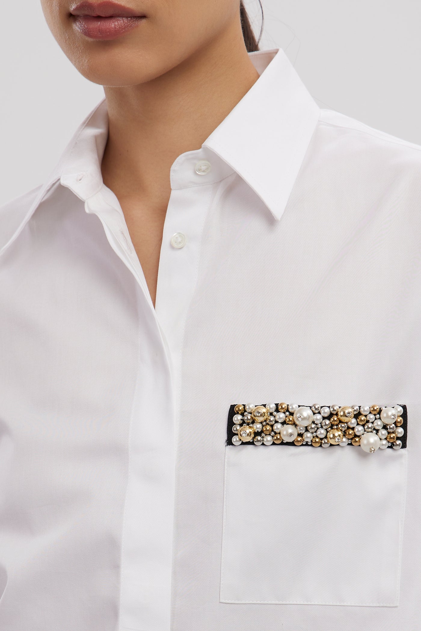 Pallavi Swadi White Pearl Pocket Strip indian designer wear online shopping melange singapore

