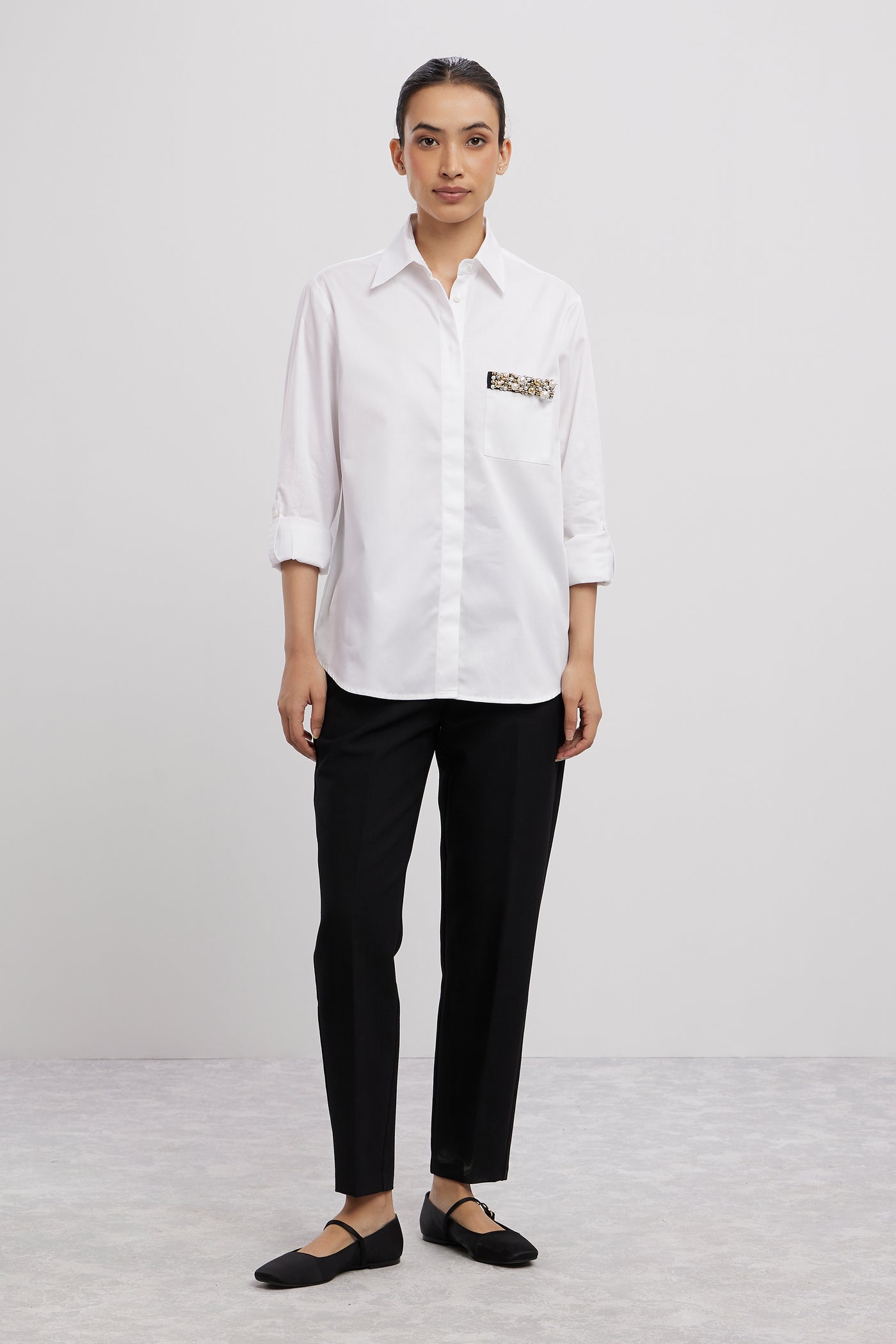 Pallavi Swadi White Pearl Pocket Strip indian designer wear online shopping melange singapore
