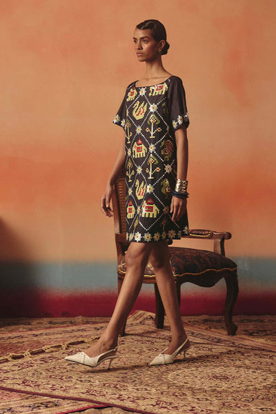 Pooja Rajgarhia Gupta Mithu Dress indian designer wear online shopping melange singapore 
