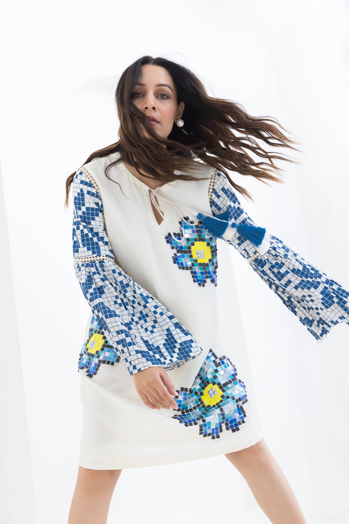 Pooja Rajgarhia Gupta White Sunflower Dress indian designer wear online shopping melange singapore