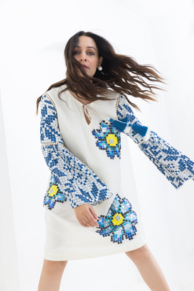 Pooja Rajgarhia Gupta White Sunflower Dress indian designer wear online shopping melange singapore