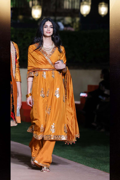 Punit Balana Amer Kurta Set Sarso indian designer wear online shopping melange singapore 